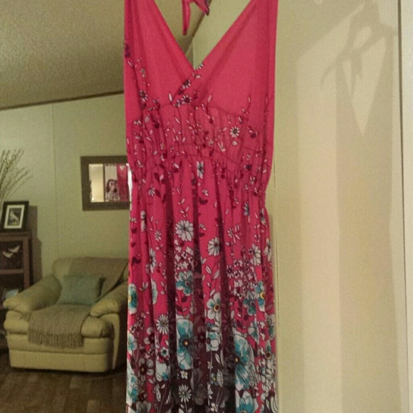 Dress - Picture 2 of 3