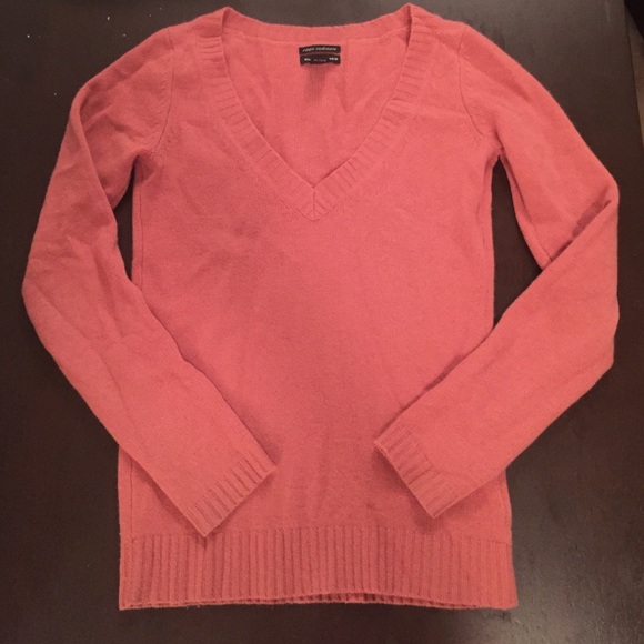 Cashmere coral Club Monaco sweater