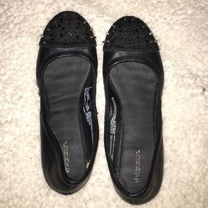 Shoes - flats