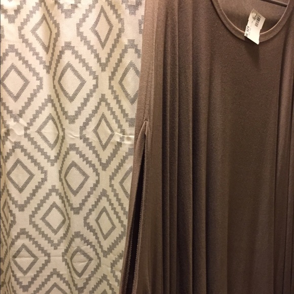 loose drapped tunic - Picture 2 of 3