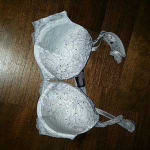 Victoria Secret white and silver lace bra Push Up