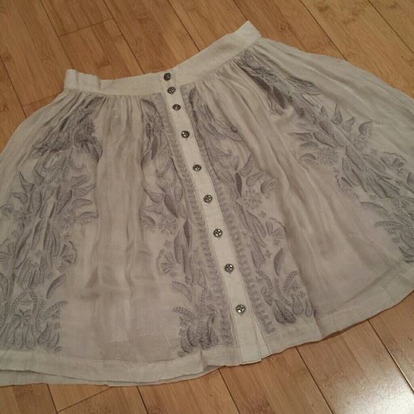 Line & Dot Dresses & Skirts - Embroidered Boho style skirt, New! Sz S