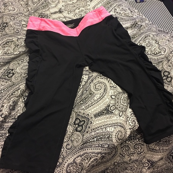 VSX KNOCKOUT CROP Capri
