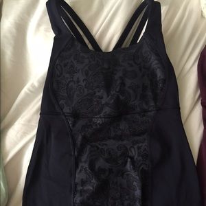 Lululemon tank