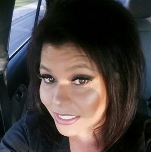 Meet your Posher, Ana