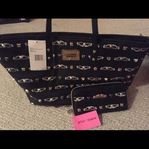 Purse and wallet