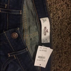 2 Hollister Jeans