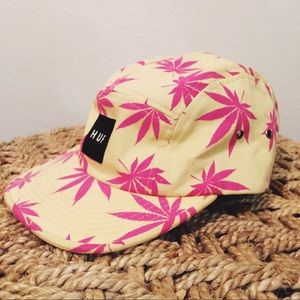 HUF 5 panel weed print strap back