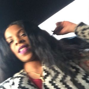 Meet your Posher, Janelle