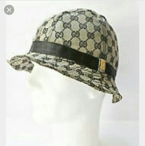 Authentic  Gucci bucket hat!!