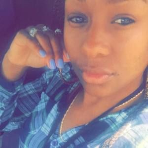 Meet your Posher, Simone