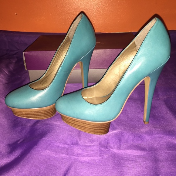 Fergie Olivia Teal Leather shoes - Picture 2 of 4