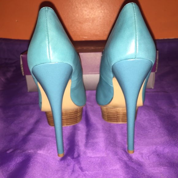 Fergie Olivia Teal Leather shoes - Picture 3 of 4
