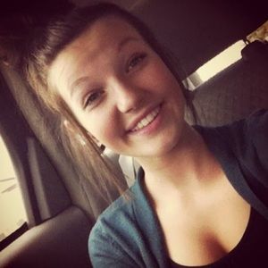 Meet your Posher, Alyssa