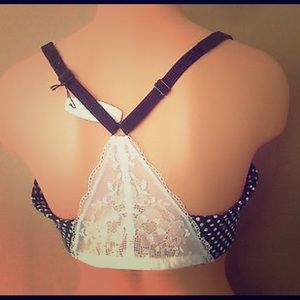 Victoria's Secret Body by Victoria Lace Bra
