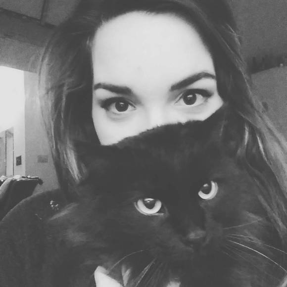 Meet your Posher, Maddie