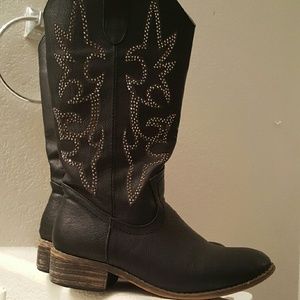 Western cowboy boots