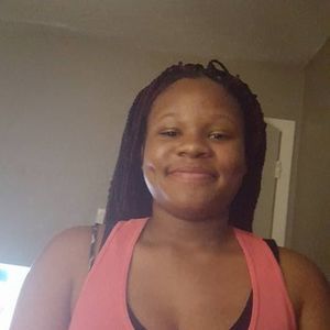 Meet your Posher, Monique