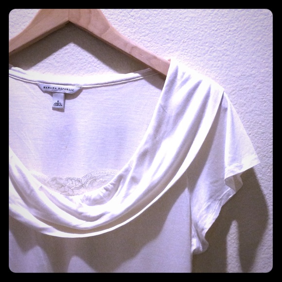 🎉SALE💝Gorgeous cream top with lace detail