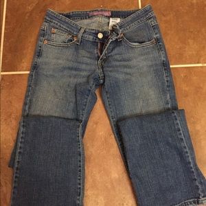 **Final Sale**Levi's soft denim jeans