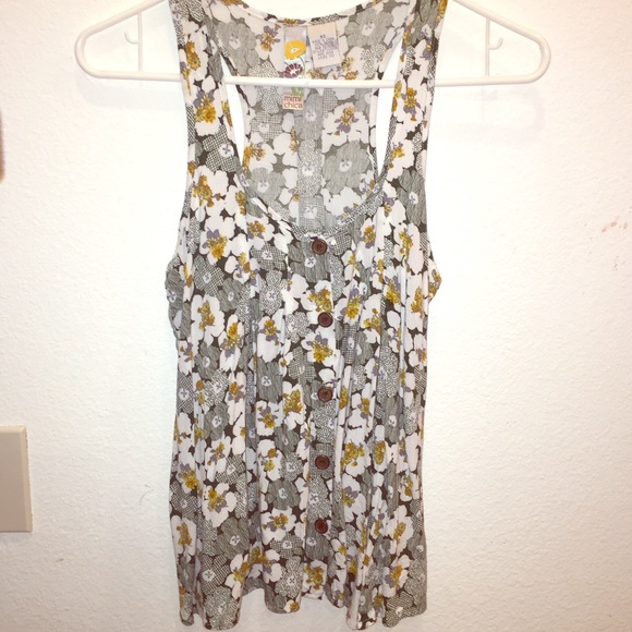 Mimi chica flowy floral tank🌼