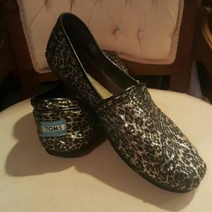 Sparkly Leopard print toms