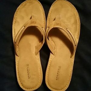 Flip flops  too big for me I wear an 8 1/2