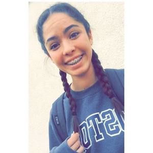 Meet your Posher, Valeria