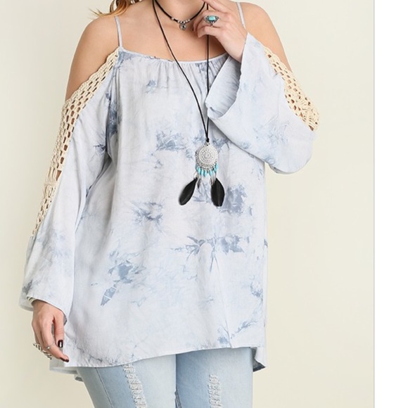 ❌ SOLD BUNDLE❌ Cold Shoulder Tunic. XL - Picture 4 of 4