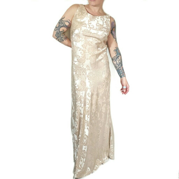 Shimmery Victorian floral mermaid dress - Picture 3 of 4