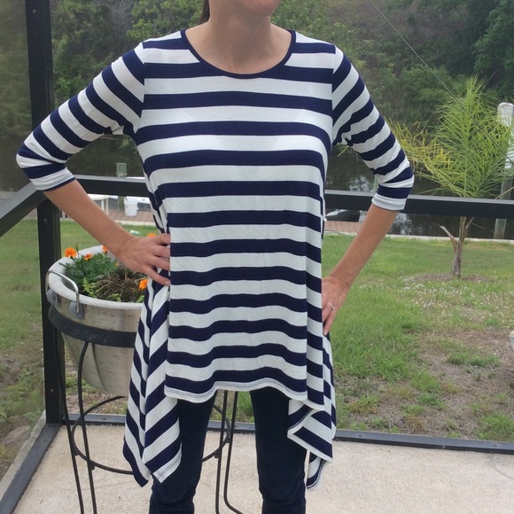 Striped Navy/White Top Large - Picture 4 of 4