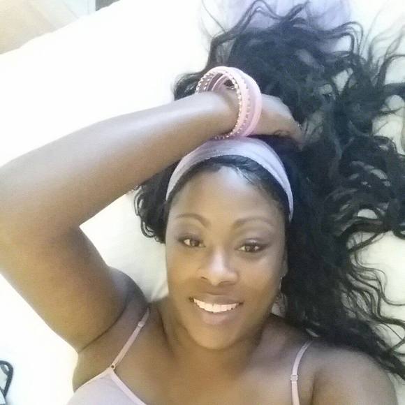 Meet your Posher, Alecia - Picture 1 of 1