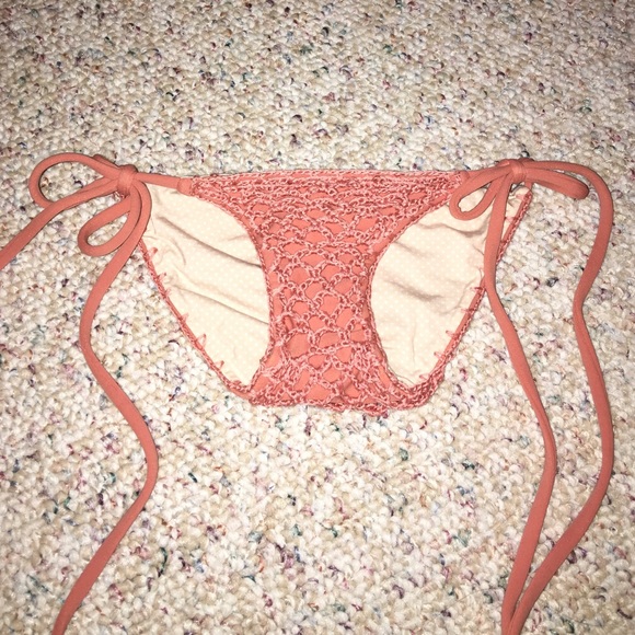 Acacia honey bottoms