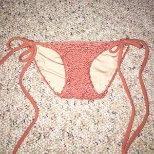 Acacia honey bottoms