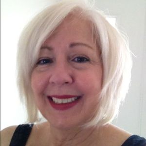 Meet your Posher, Zonia