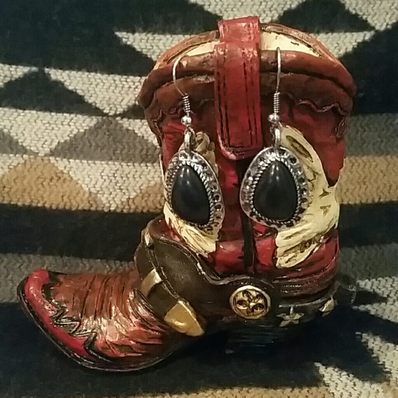 Gorgeous Turquoise & Black Howlite Squash Blossom - Picture 4 of 4