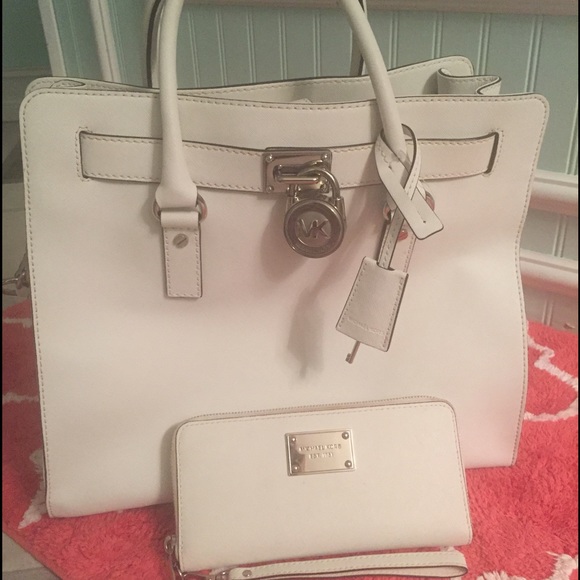 Authentic Michael Kors Purse and wallet for sale!!