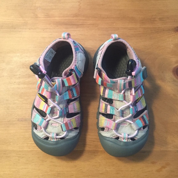 Kids keen sandals - great condition size 11