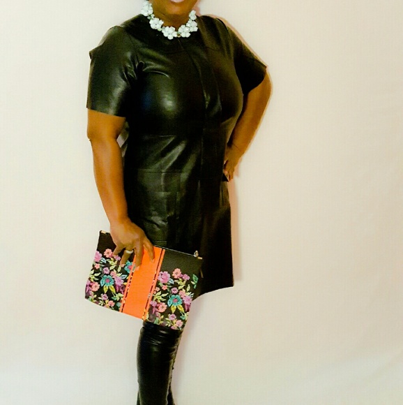 Dress - Picture 3 of 3