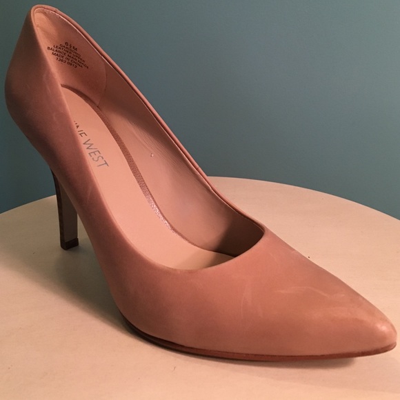 Nine West nude/beige heels