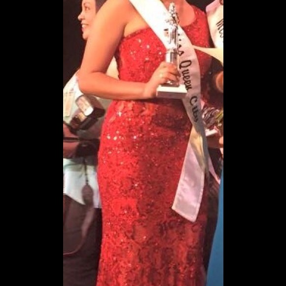 Prom/pageant dress