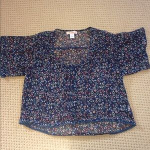 Hippie Styled Flowing Semi-Cropped Top