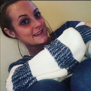 Meet your Posher, Alexis