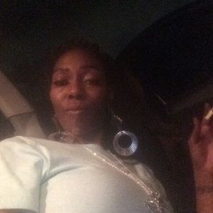 Meet your Posher, Dinah