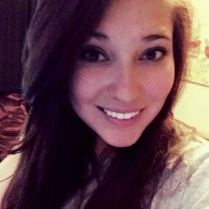 Meet your Posher, Caroline