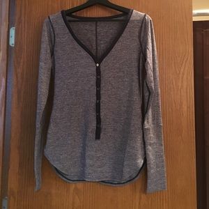 Women's LULULEMON top