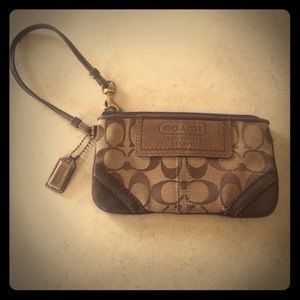 Classic Coach wristlet !