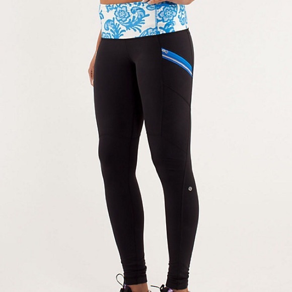 Lululemon laceoflage pants in polar blue and white