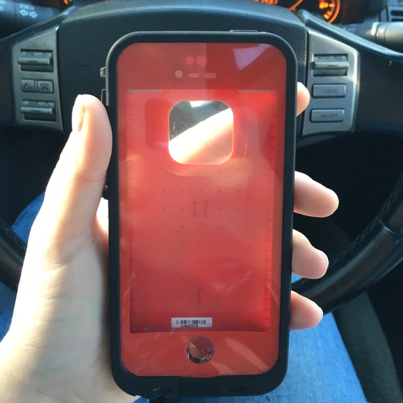 iPhone 5 Lifeproof Case