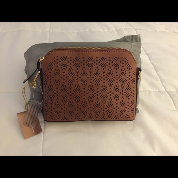 Gorgeous Navarro Crossbody - Picture 4 of 4